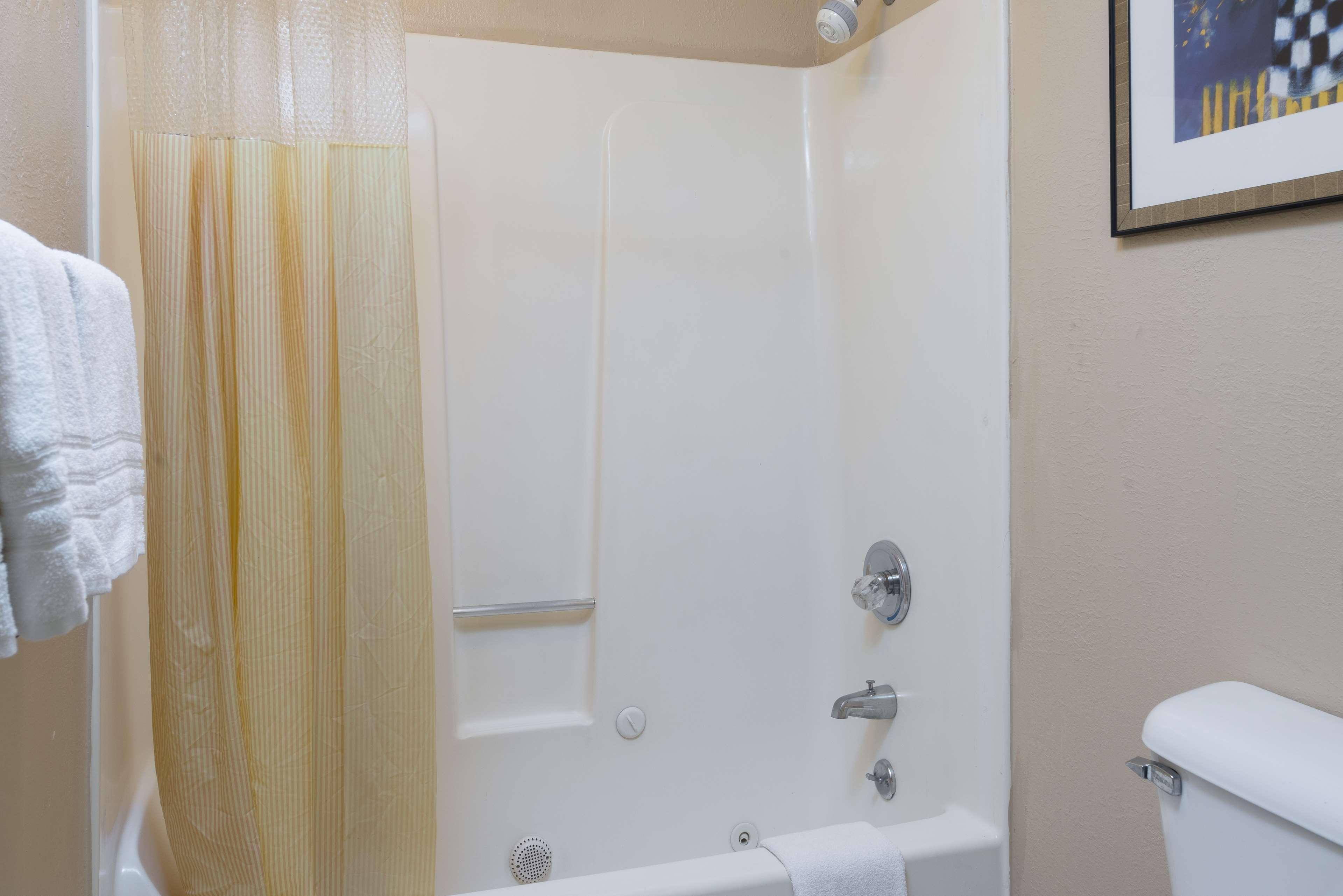 Days Inn By Wyndham Pinole Berkeley Dış mekan fotoğraf