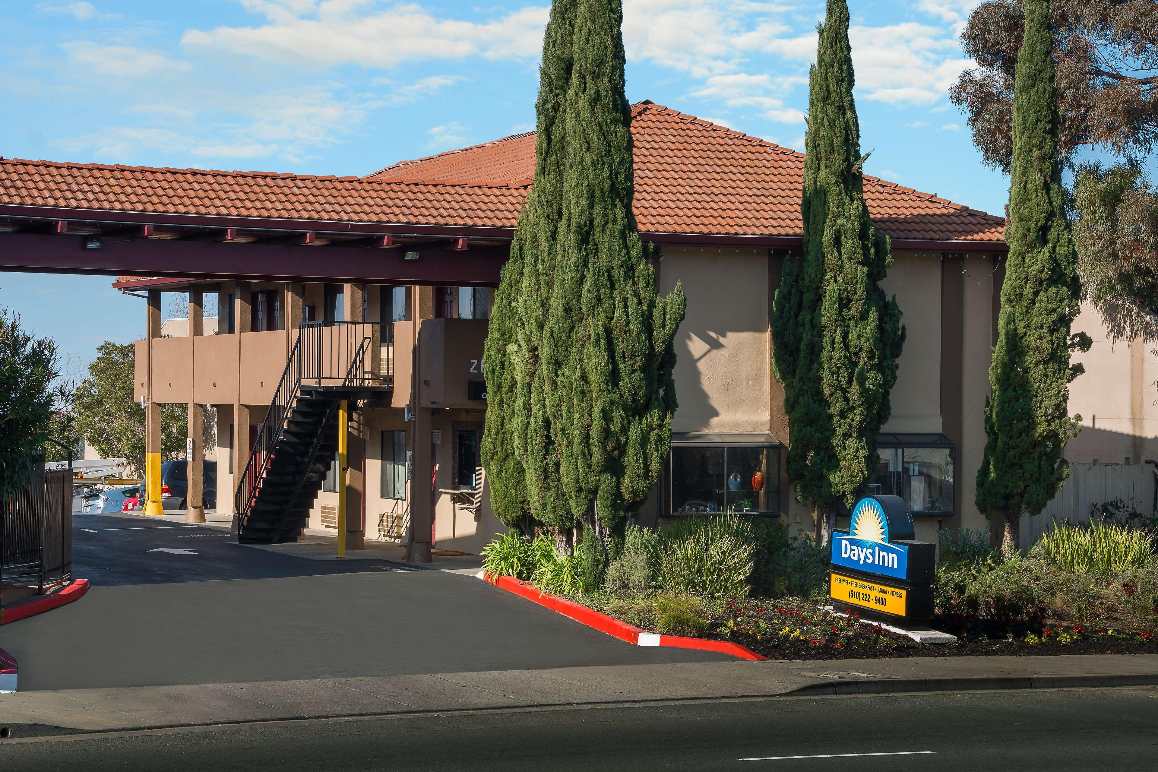 Days Inn By Wyndham Pinole Berkeley Dış mekan fotoğraf